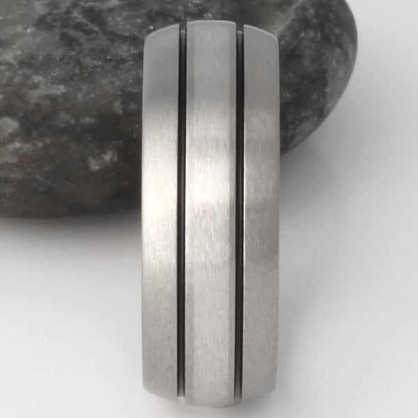 titanium wedding ring with platinum inlay and black channels p13 Titanium Wedding and Engagement Rings